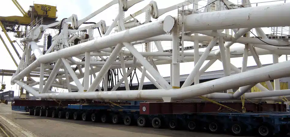 Multi-axle trailer used for a project logistics operation in the oil and gas sector